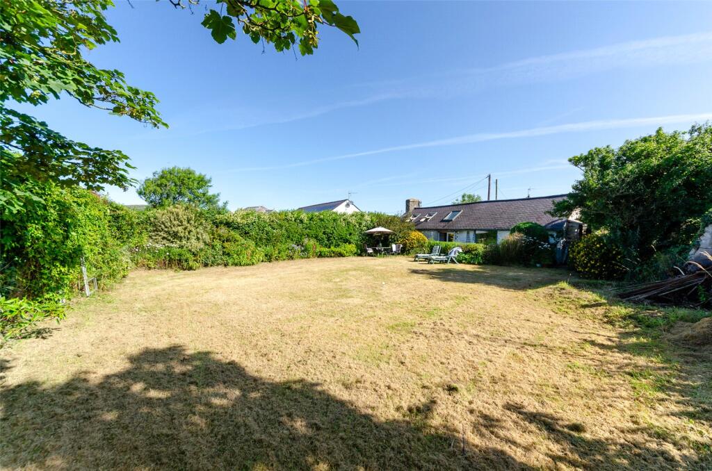 Rhydwyn, Holyhead, Isle of Anglesey, LL65 photo 3