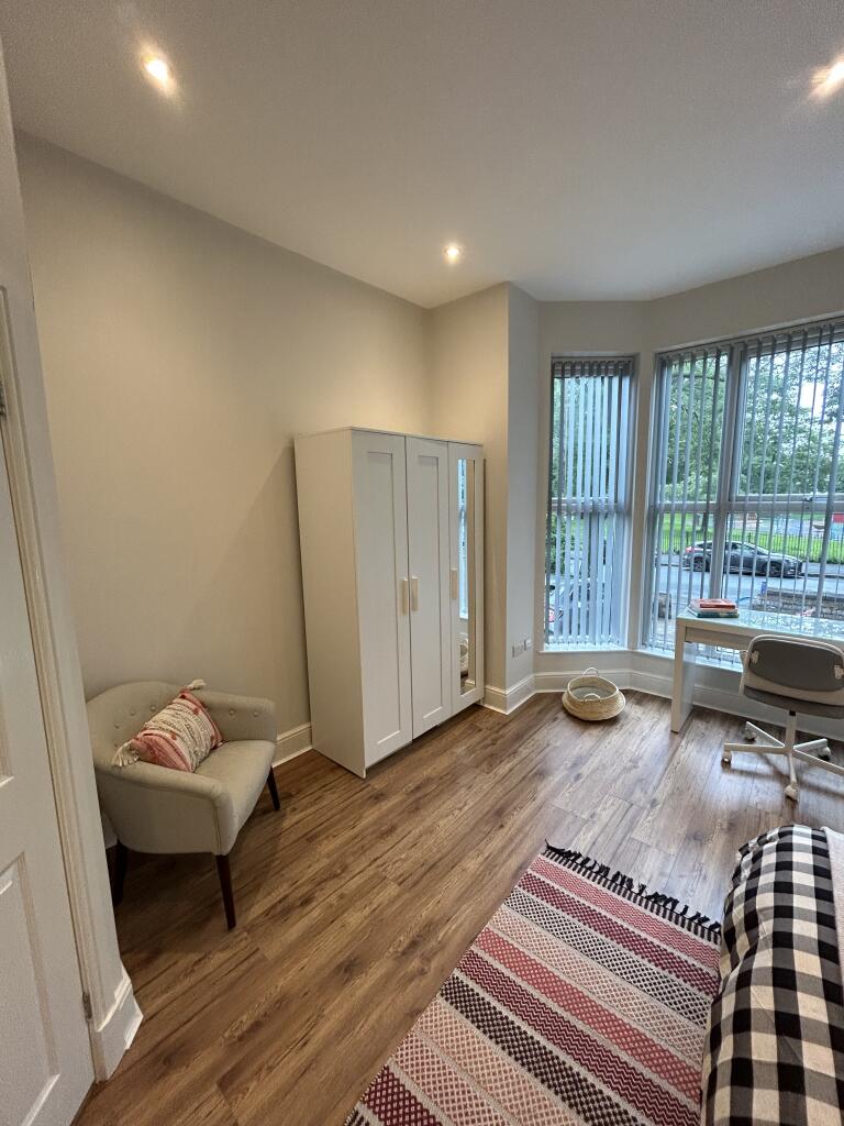 1 bedroom house share for rent