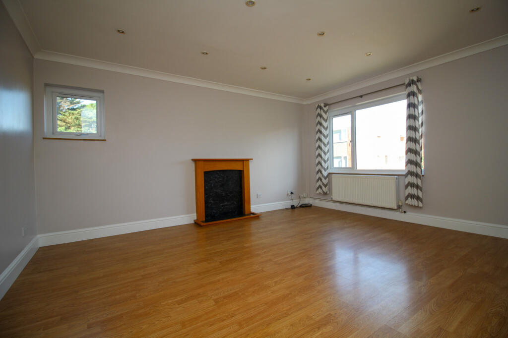 Newtown Court, Southampton, Hampshire, SO31 - View 5