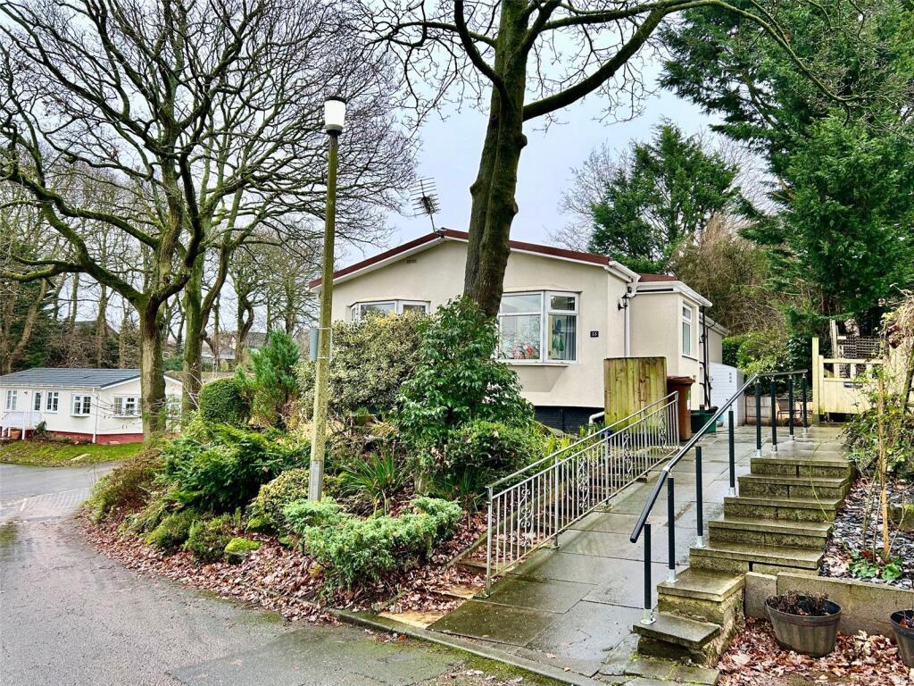 Main image of property: Oakland Glen, Walton-le-Dale, Preston, Lancashire, PR5