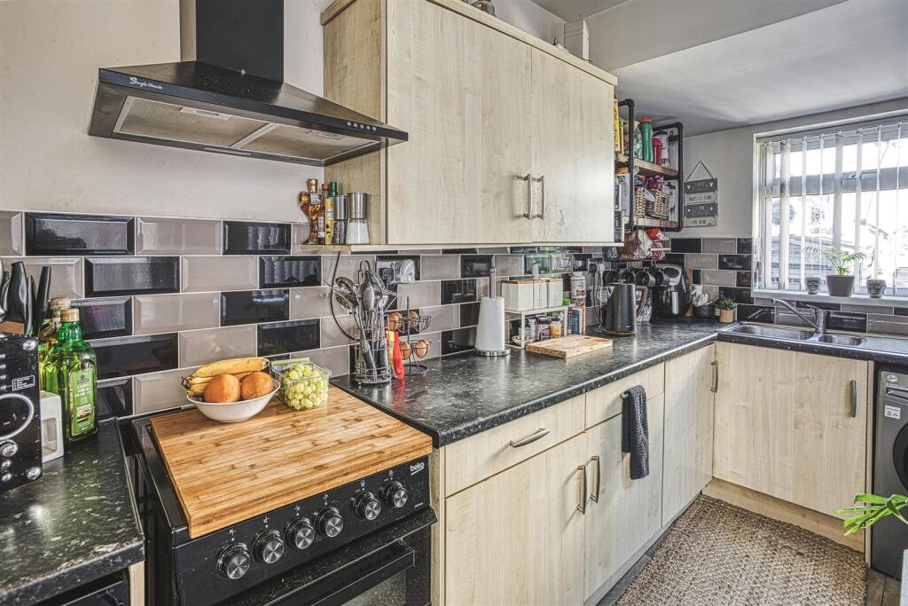 House in Derby, Littleover - View 6