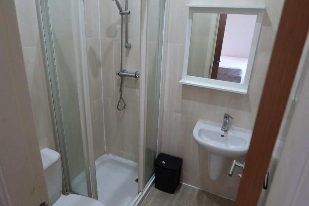 Apartment in Glasgow - View 4