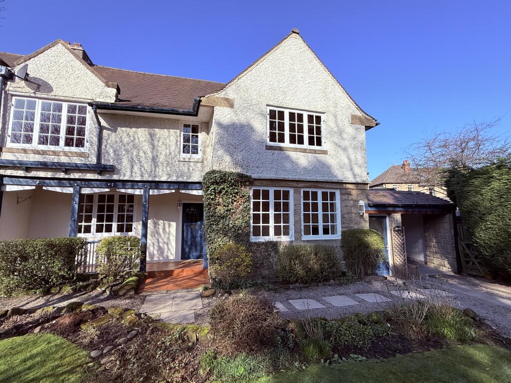 Main image of property: Riverside, Main Road, Grindleford, Hope Valley, Derbyshire S32 2JN