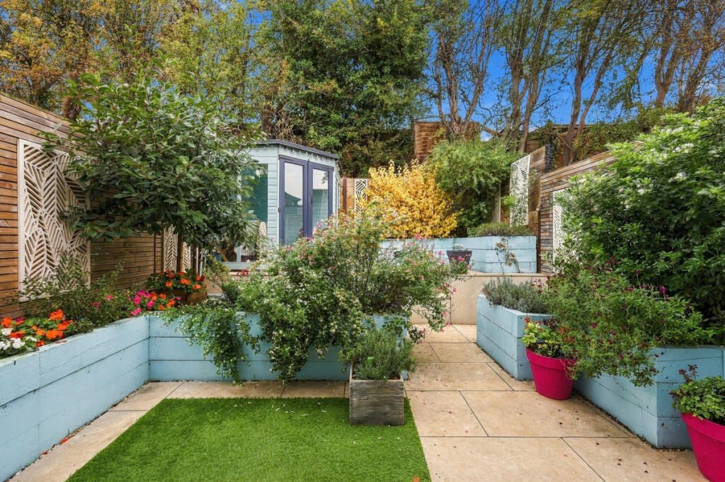 Mansell Close, Leigh-on-sea, SS9 photo 4