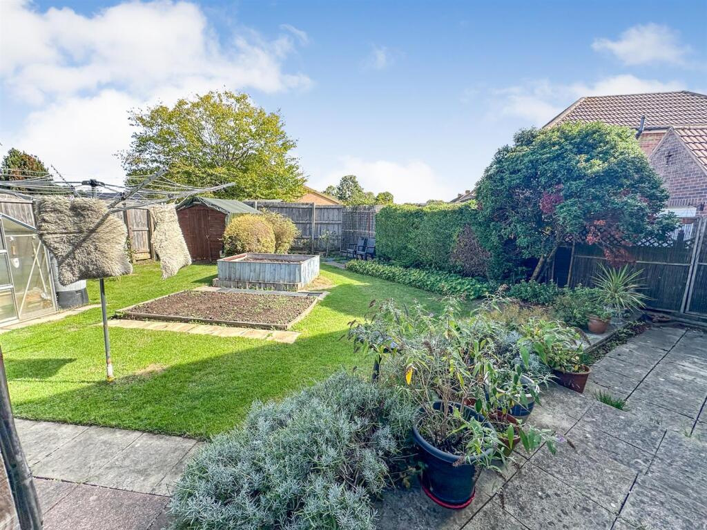 House in Corby - View 5