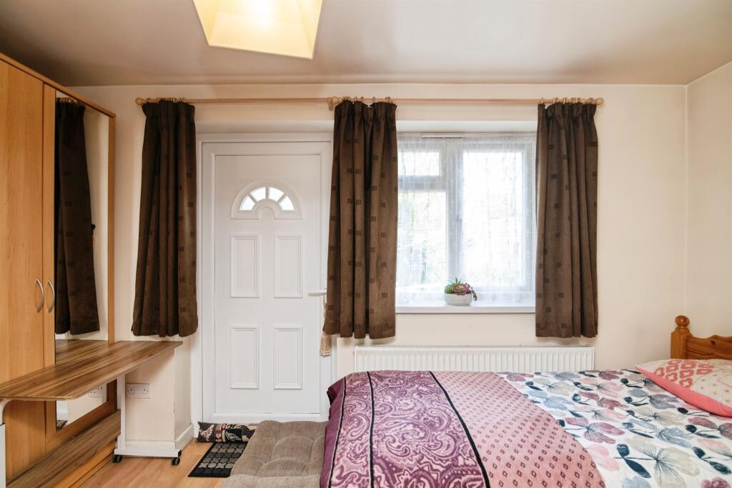 House in Sandwell, West Midlands - View 5