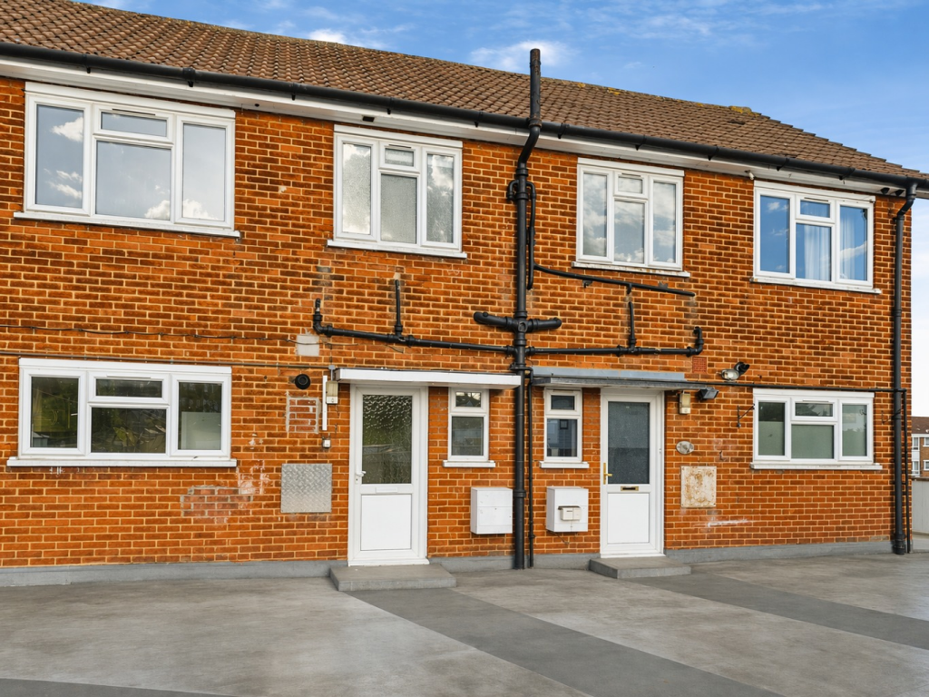 Main image of property: Fencepiece Road, Ilford, Greater London, IG6