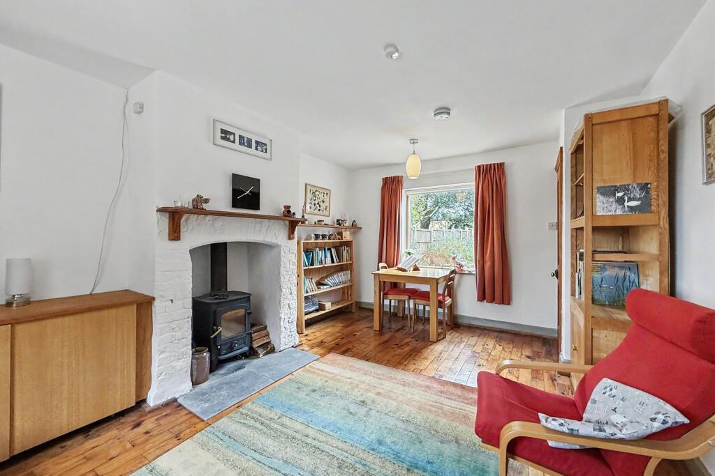 House in Broadwindsor, Dorset - More
