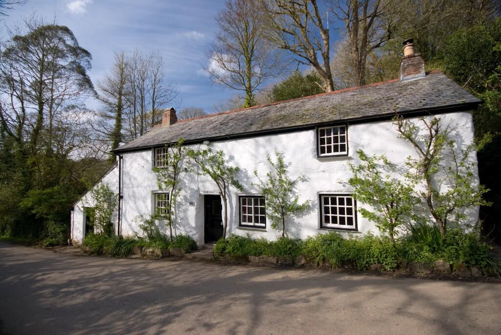 Main image of property: Carne, TR12