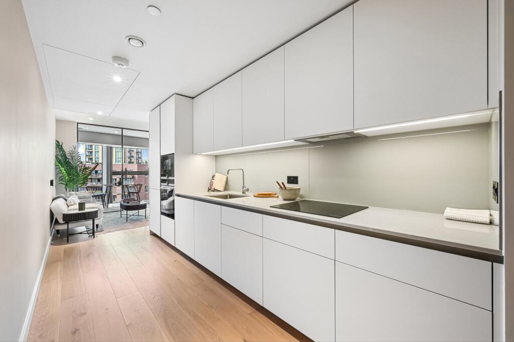Apartment in London - View 5