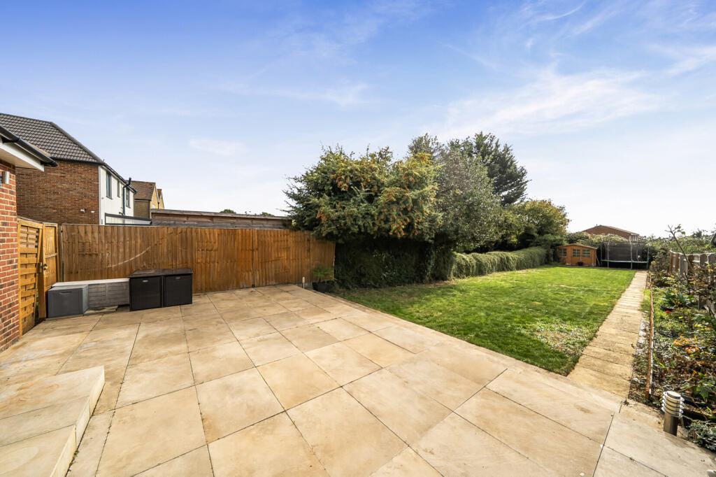 House in High Wycombe, Booker - View 5