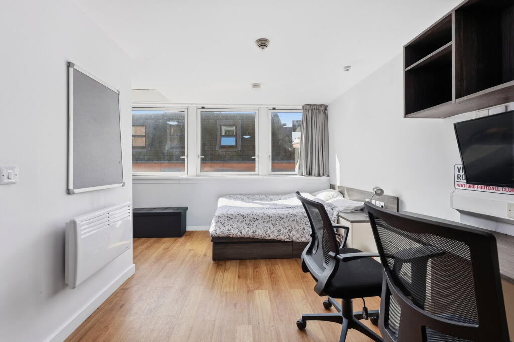 Main image of property: Hounds Gate, Nottingham, Nottinghamshire, NG1 6BH