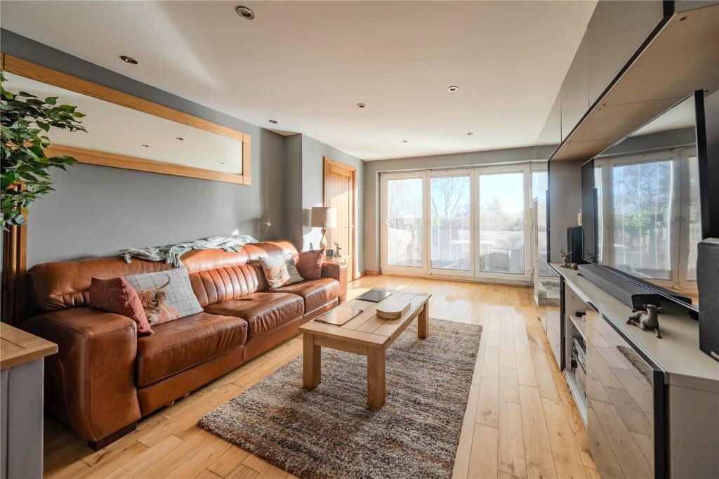 Northwood View, Pudsey, West Yorkshire photo 3