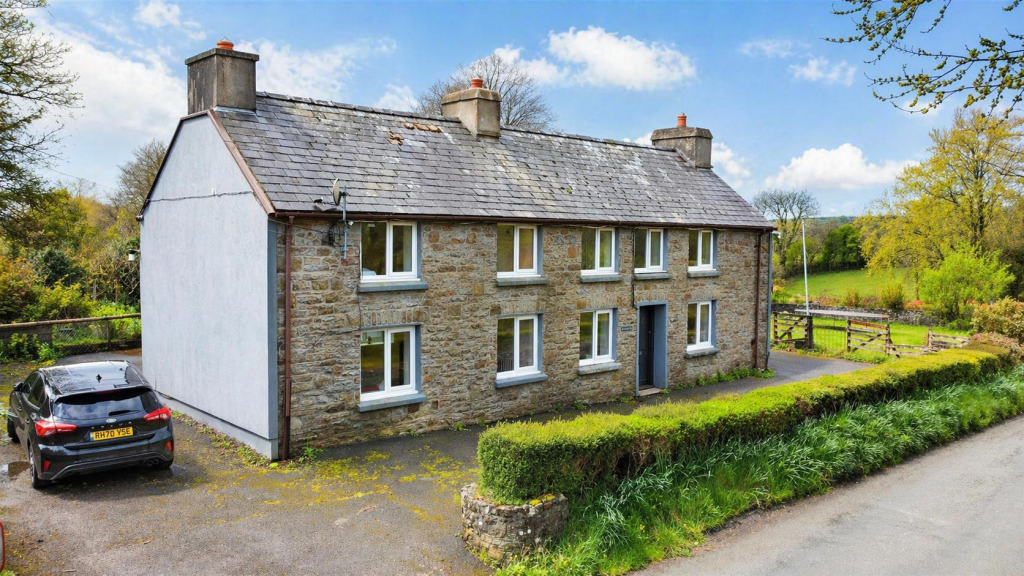 Main image of property: Gorsgoch, Llanybydder