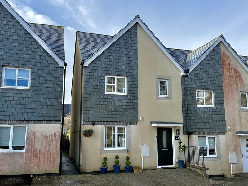 2-bed terraced on Olympic Way, Glenholt, Plymouth. Stunning modern end-terrace with sunny garden, home office & parking, £250,000