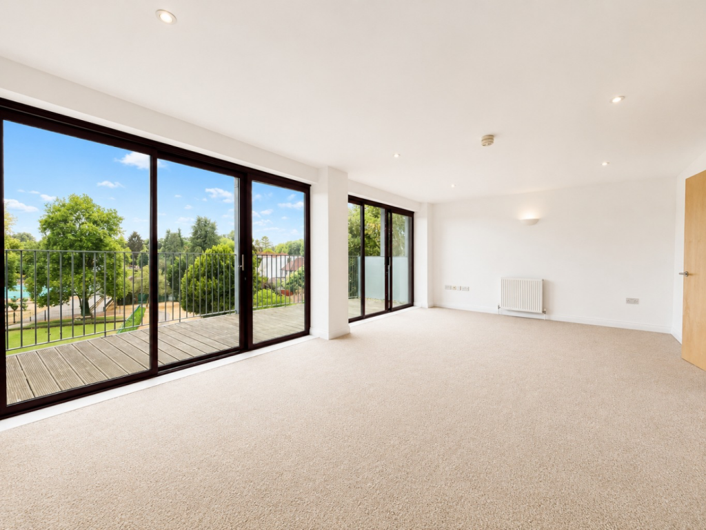 Apartment in Luton - View 5
