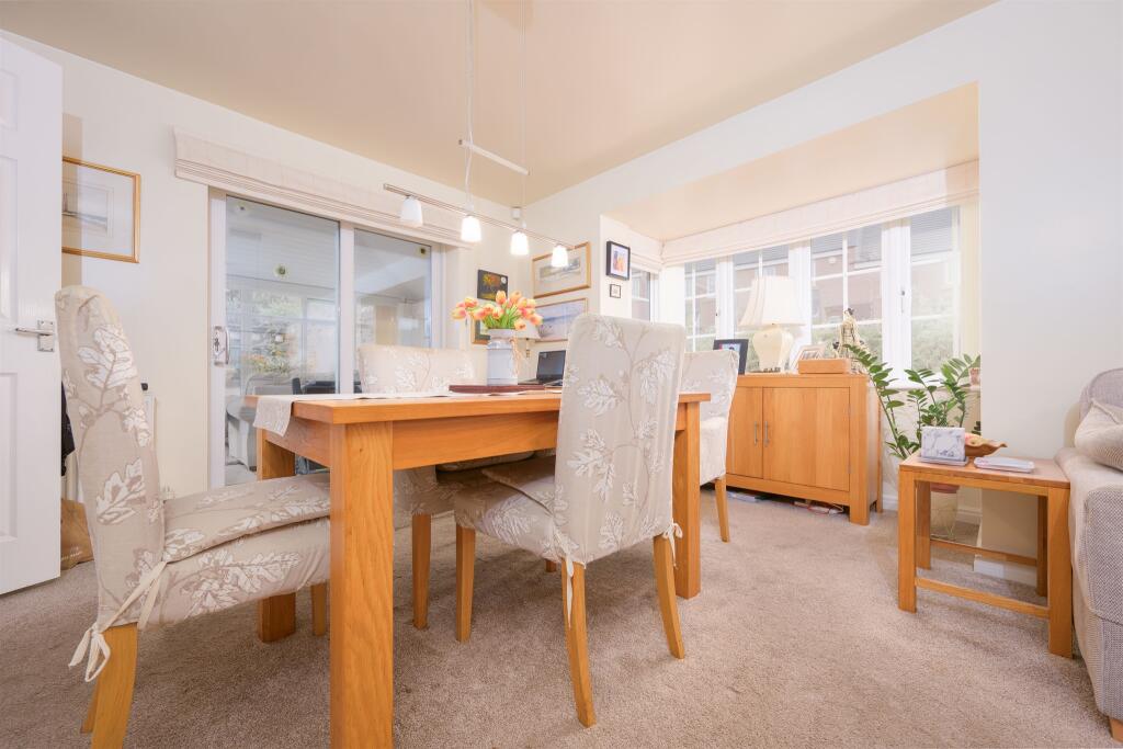 House in Desborough, North Northamptonshire - View 5