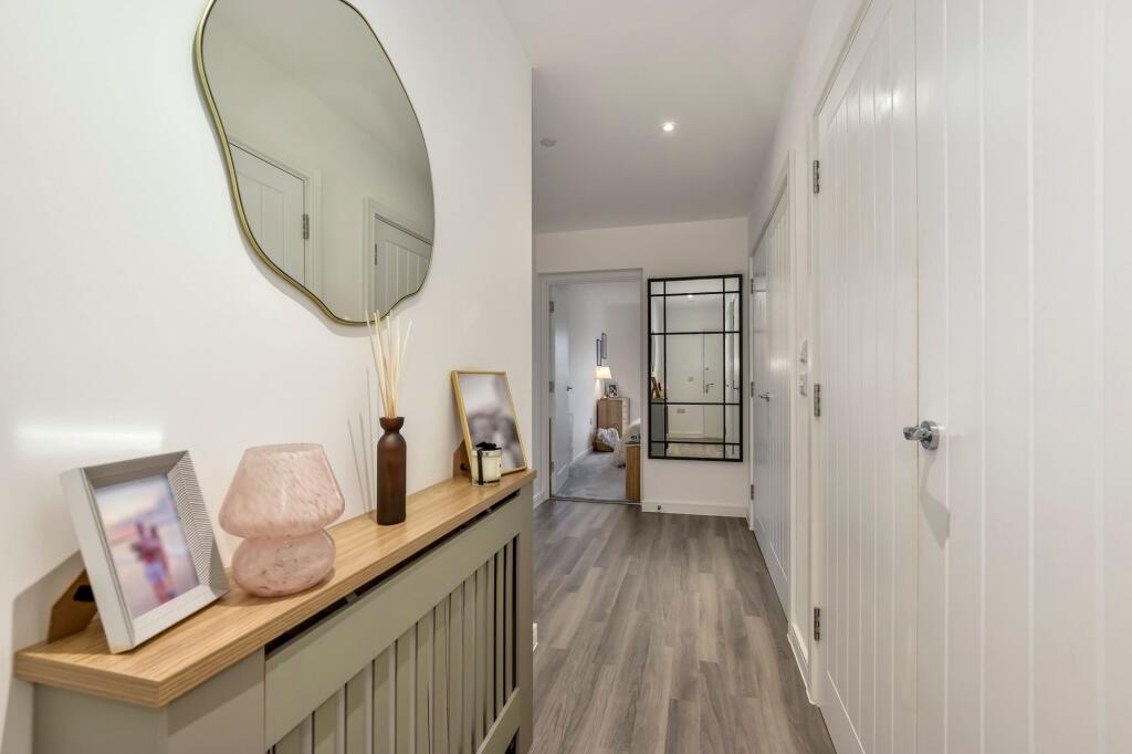 Apartment in Three Rivers, Primrosehill, Abbots Langley - View 4