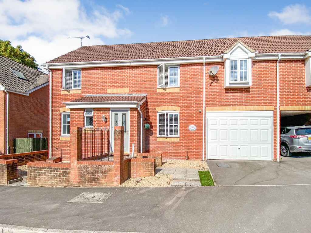Main image of property: Fallow Crescent, Botleigh Lakeside, Hedge End, SO30
