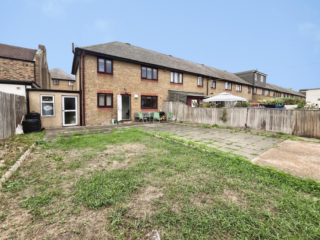 Main image of property: Chargeable Street, London, E16