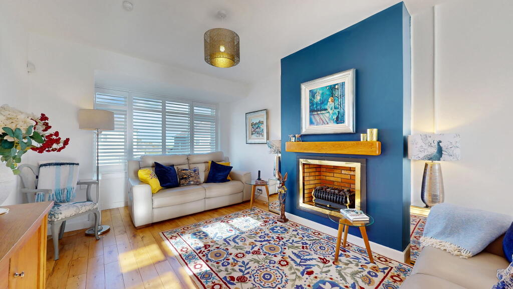 House in Glasgow - More