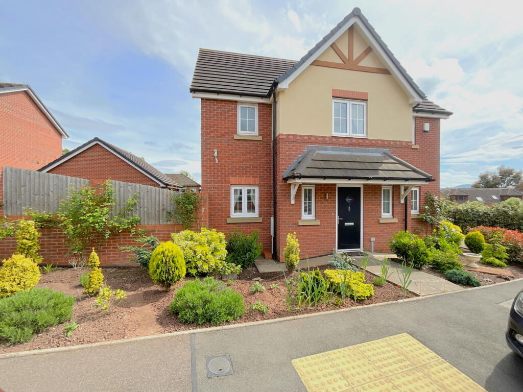 House in Sandwell, West Midlands - View 2