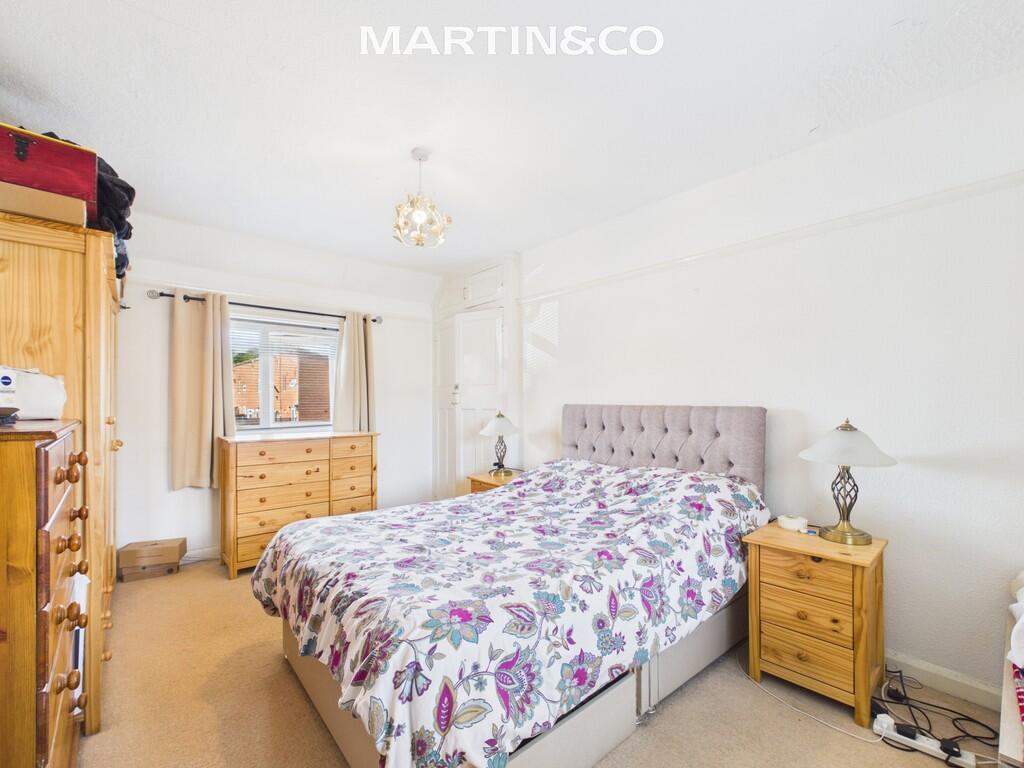 House in Arborfield Green, Arborfield Green Lakeside, Barkham - More
