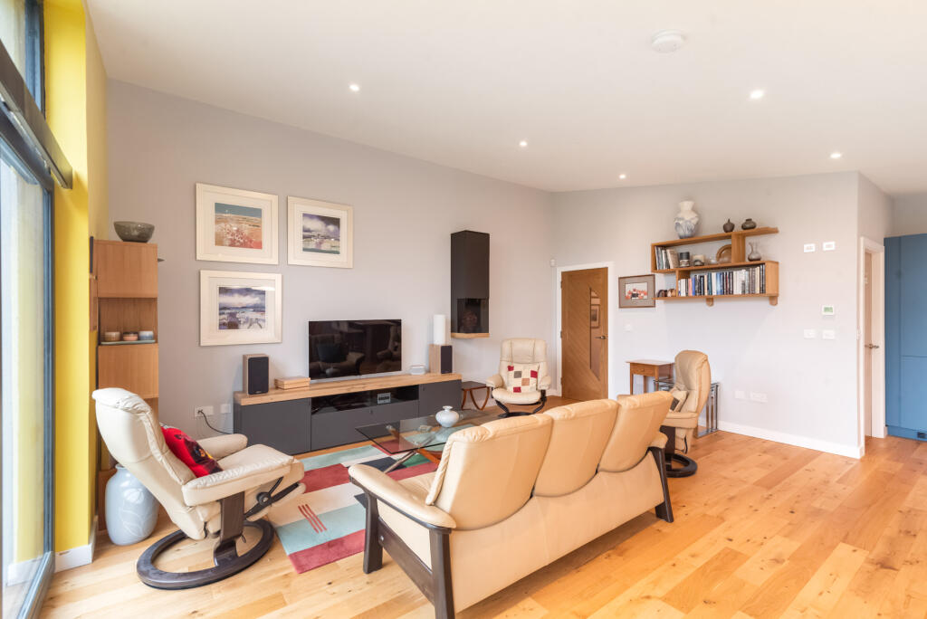 Apartment in Perth - View 4