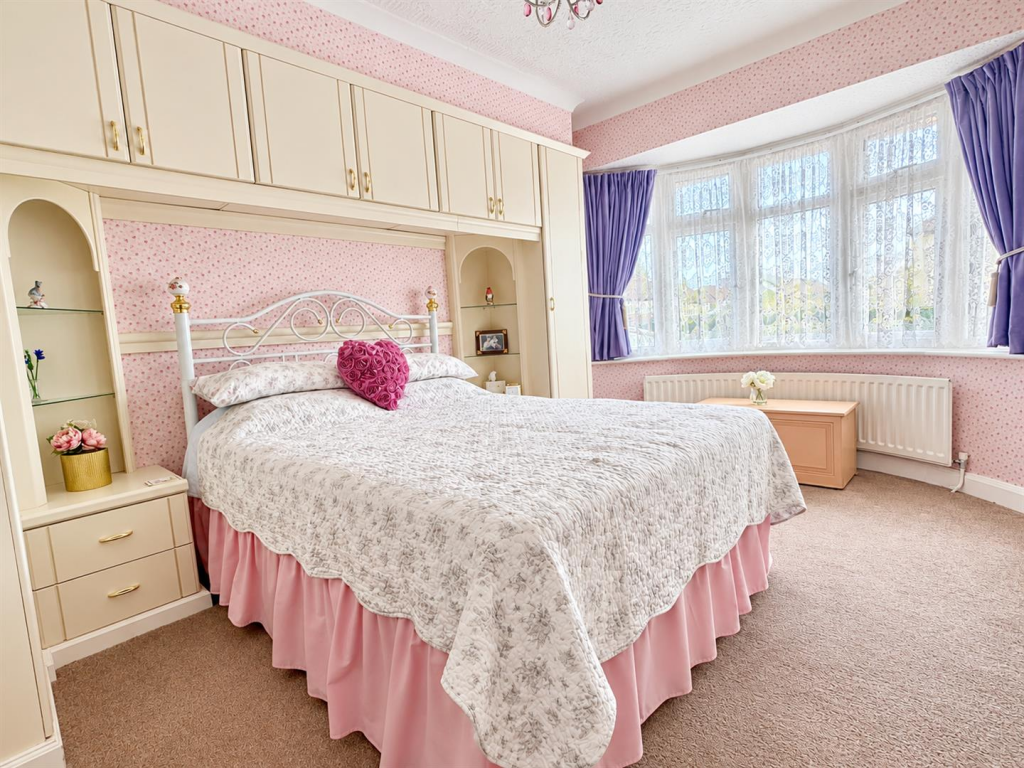 House in Bexleyheath, Upper Belvedere - More