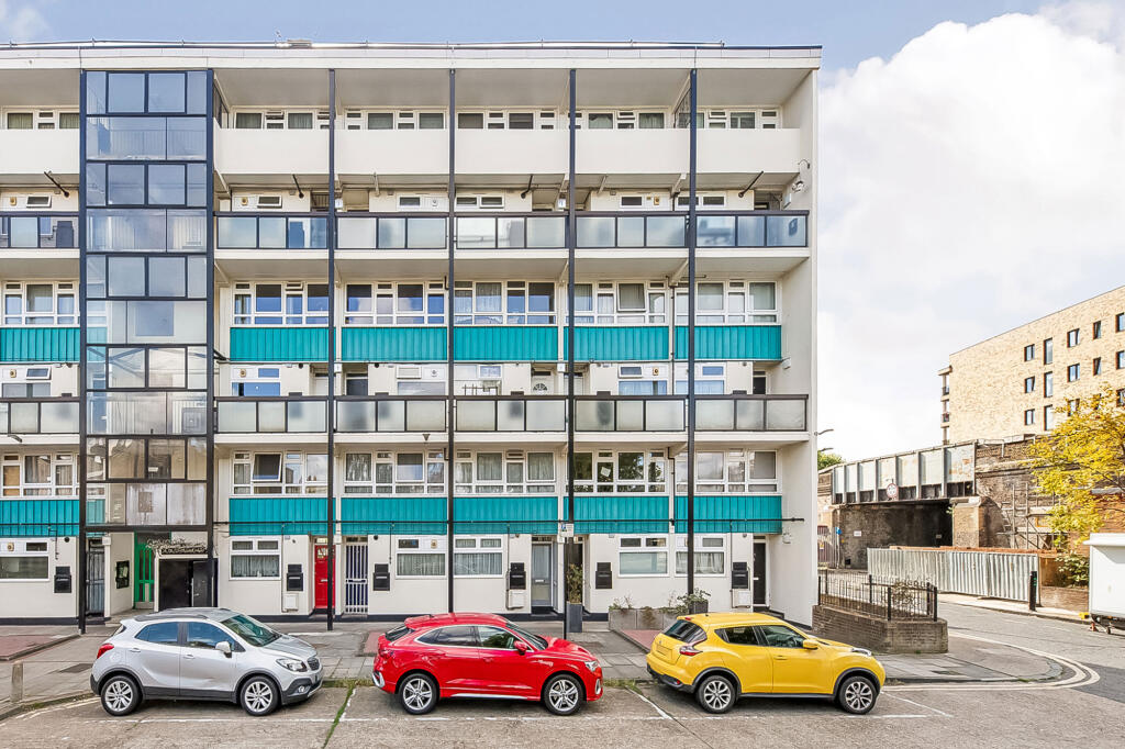 Apartment in London - More