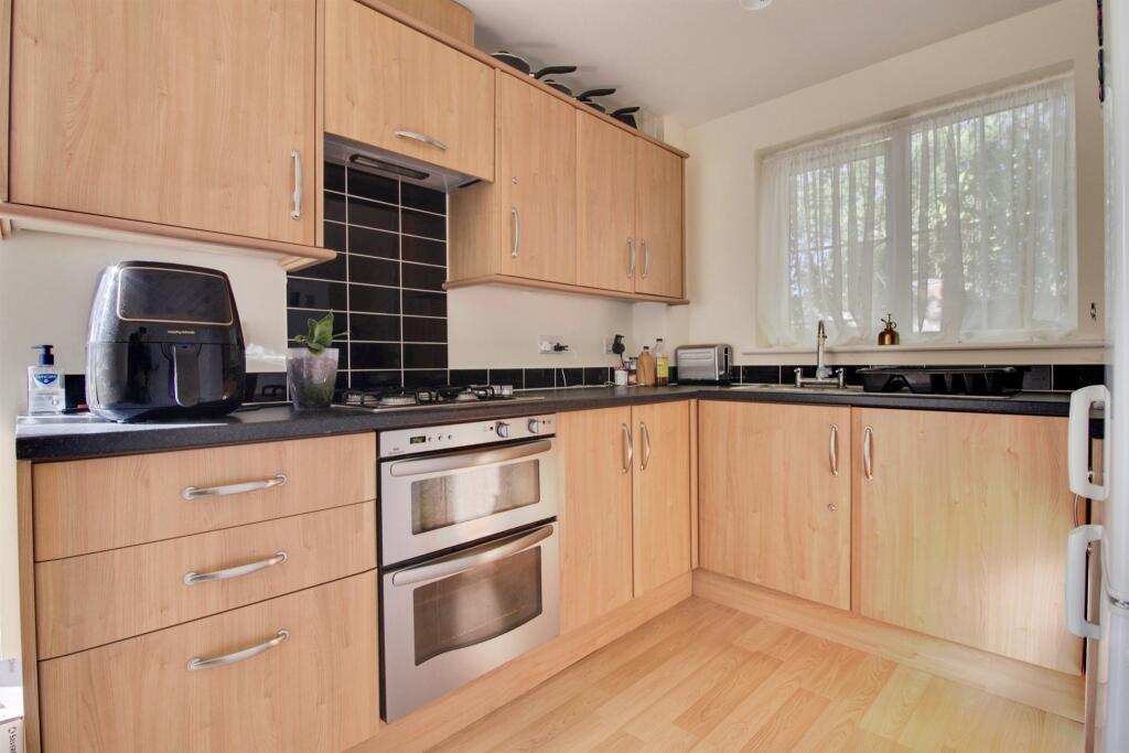 Additional image 4 of Howlands, Welwyn Garden City