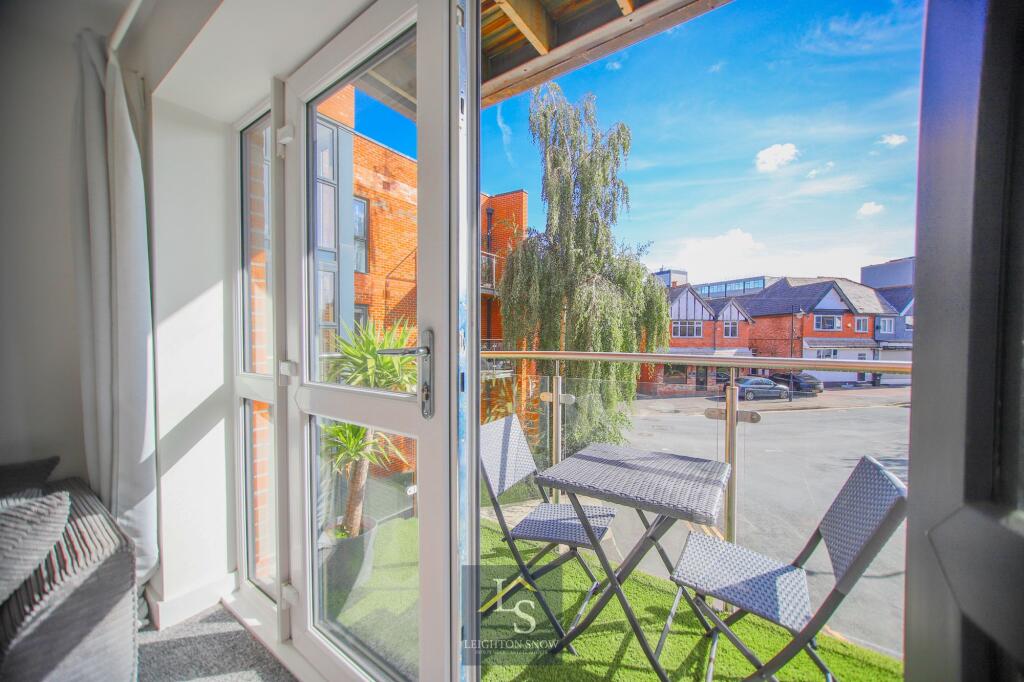 Apartment in Stockport - View 4