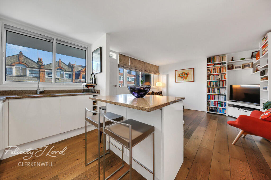 Apartment in London, St Luke's, Clerkenwell - More