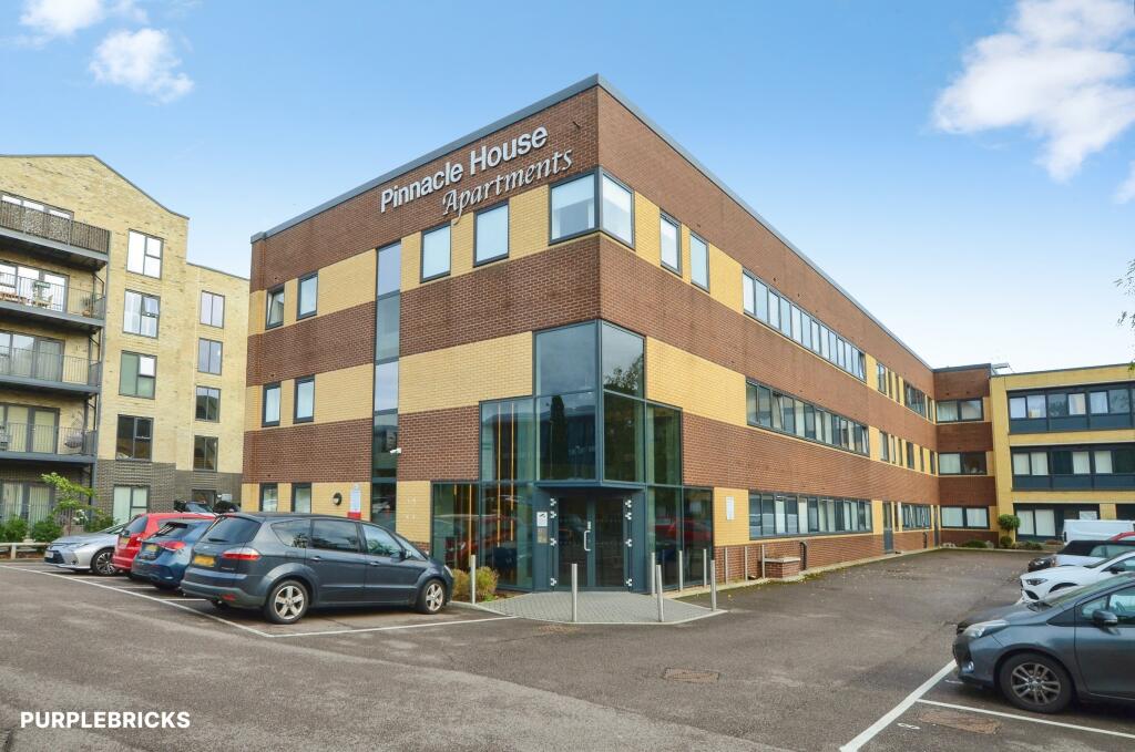 Apartment in Watford - View 4