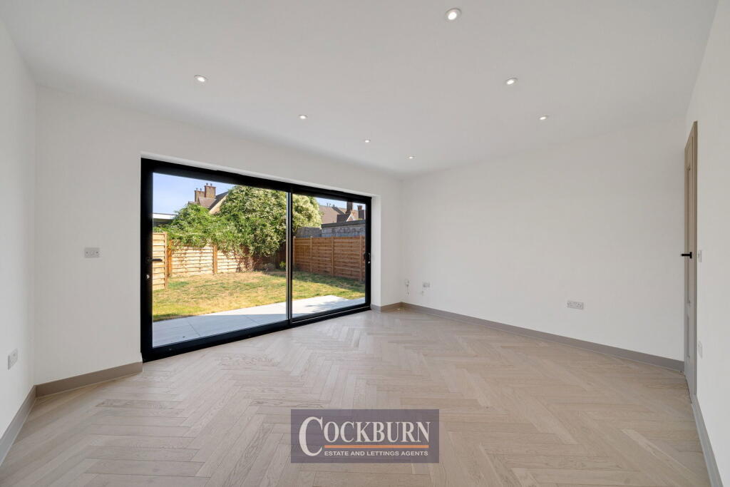 House in London - View 2