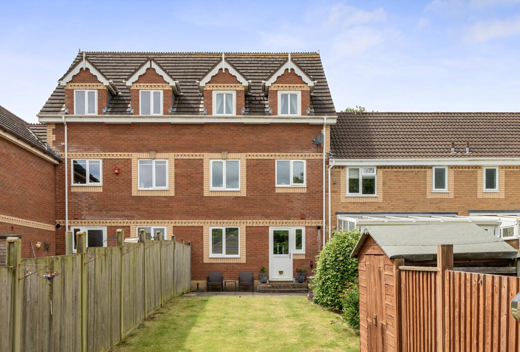 Main image of property: Sunningdale Drive, Warmley, Bristol, Gloucestershire, BS30