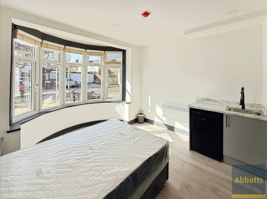 Main image of property: Glenhurst Road, Southend