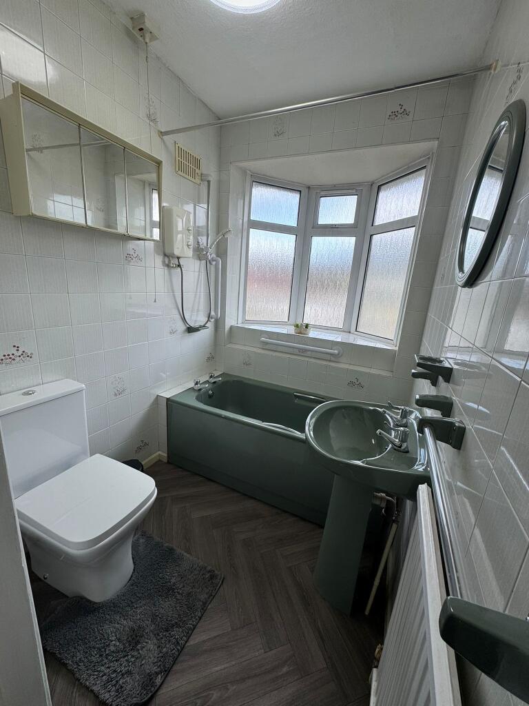 Additional image 10 of Rooms Available In Ryde Park Rd, B45