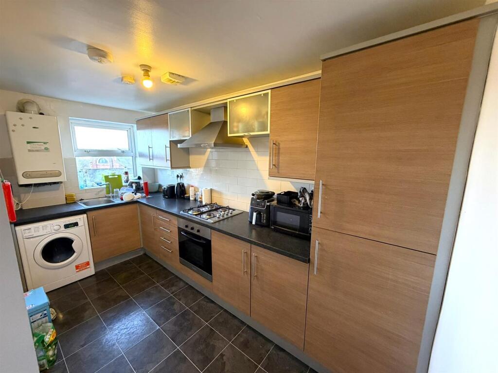 Main image of property: 341a Glossop Road, Sheffield