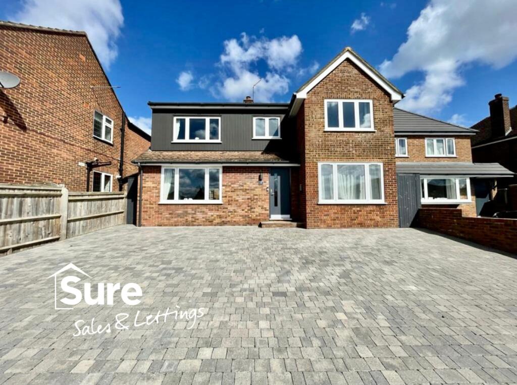 Main image of property: Crouchfield, Hemel Hempstead, Hertfordshire, HP1 1PD