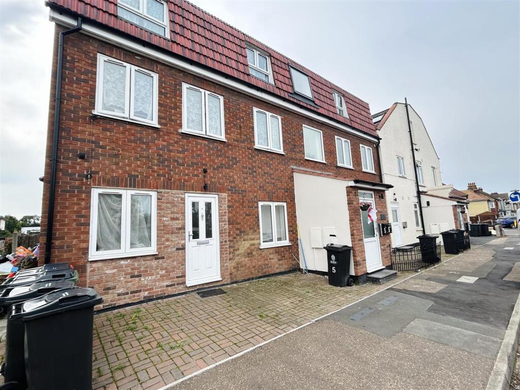 Main image of property: Wellesley Road, Clacton-On-Sea