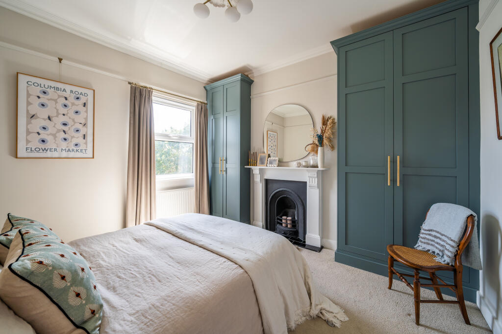 Apartment in London - More