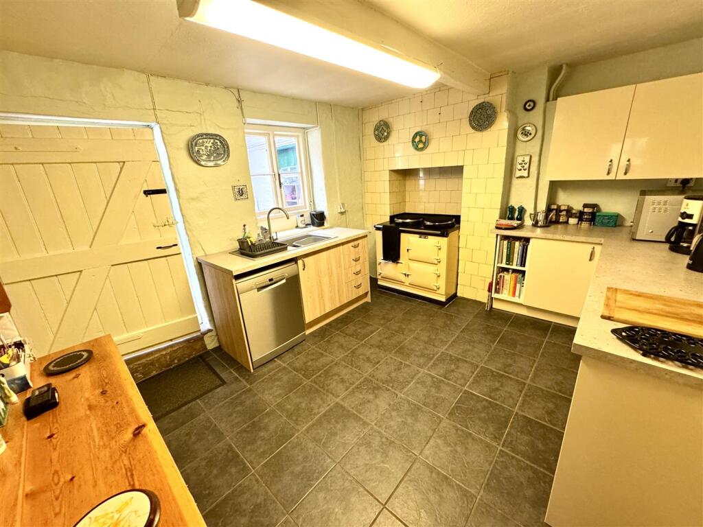 Bailey's Hay, Mathern, Chepstow - More