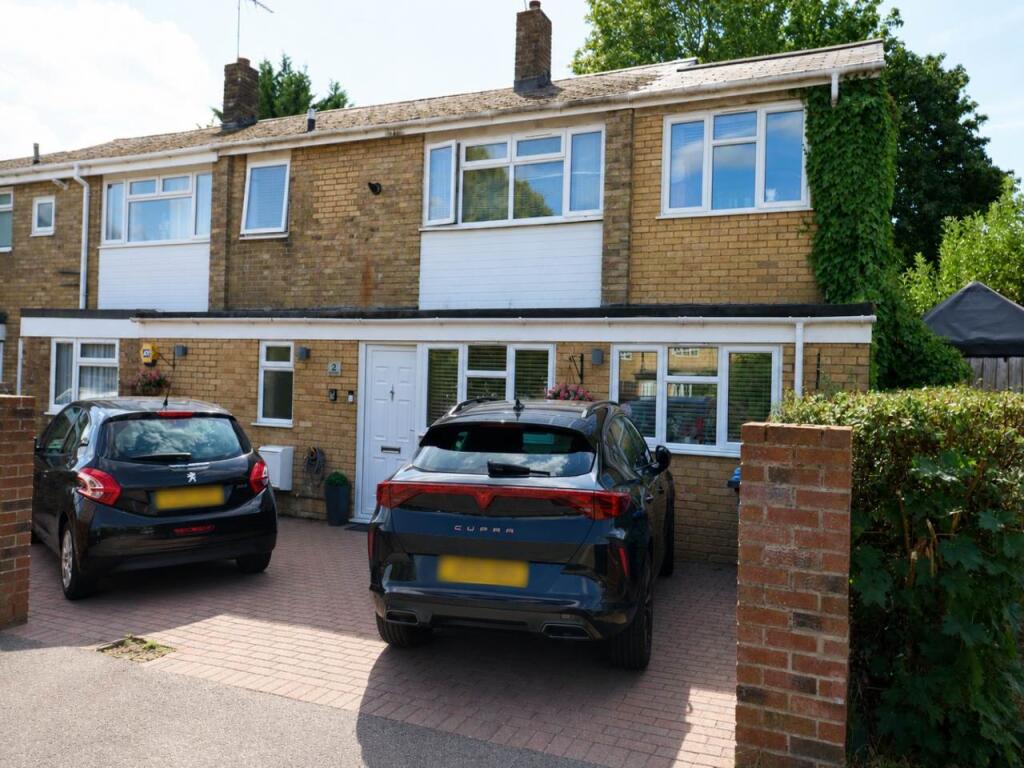 House in Hatfield, Oxlease - View 2