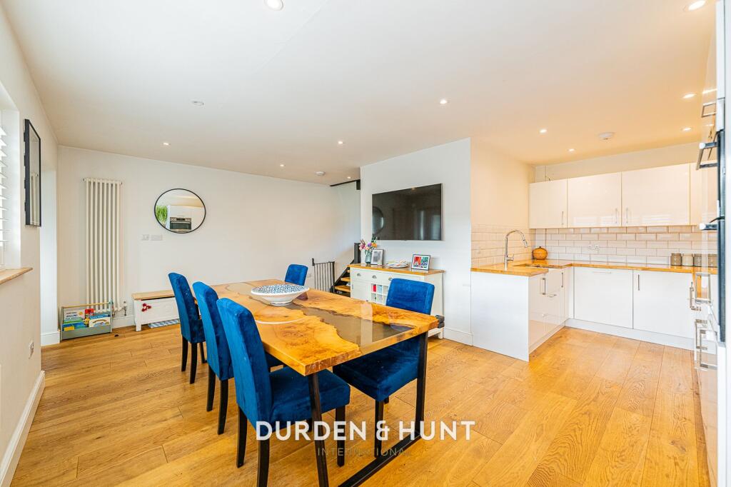 The Seymours, Loughton, IG10 photo 4