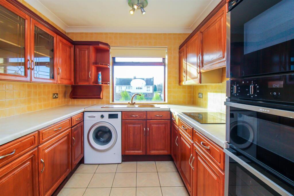Cleveland Avenue, Lupset Park, Wakefield - View 2