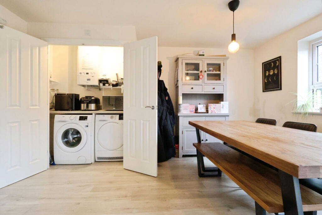 Stonehouse, Gloucestershire, GL10 3FH photo 4