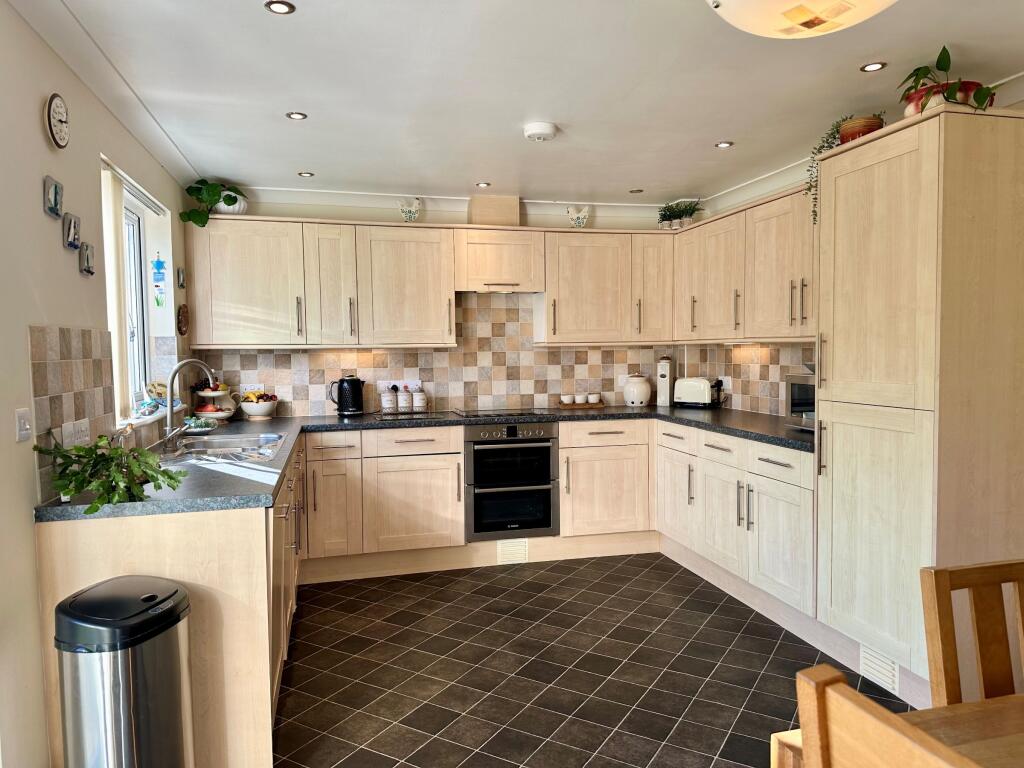 House in Mullion, Trenance - View 5