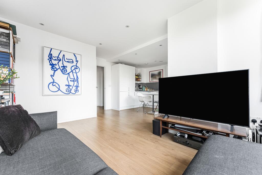 Apartment in London - More
