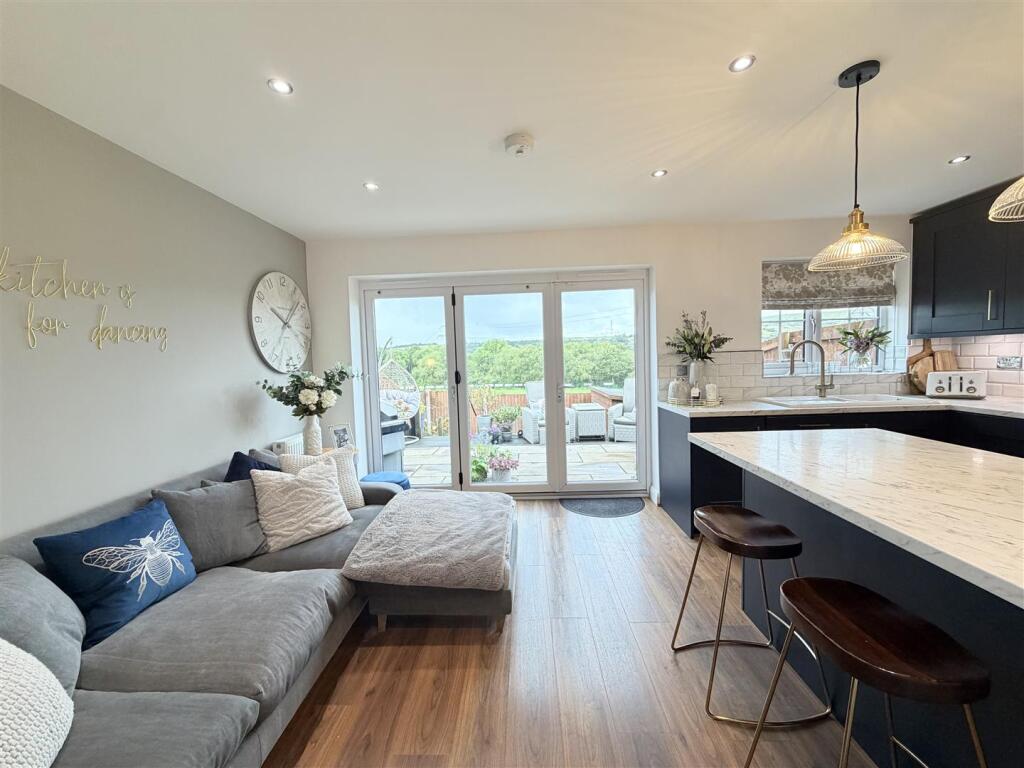 House in Stockport - View 4